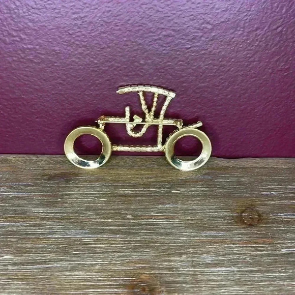 Model T Auto Brooch with Stones - Picture 2 of 8